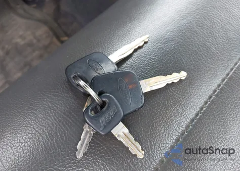 2002 Ford F-150 Xl/Xlt z USA, uszkodzony, nr VIN 1FTRF17W22NB01763